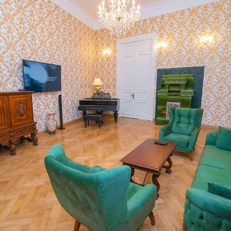 Solo Apartment In City Center Tbilisi Exterior photo