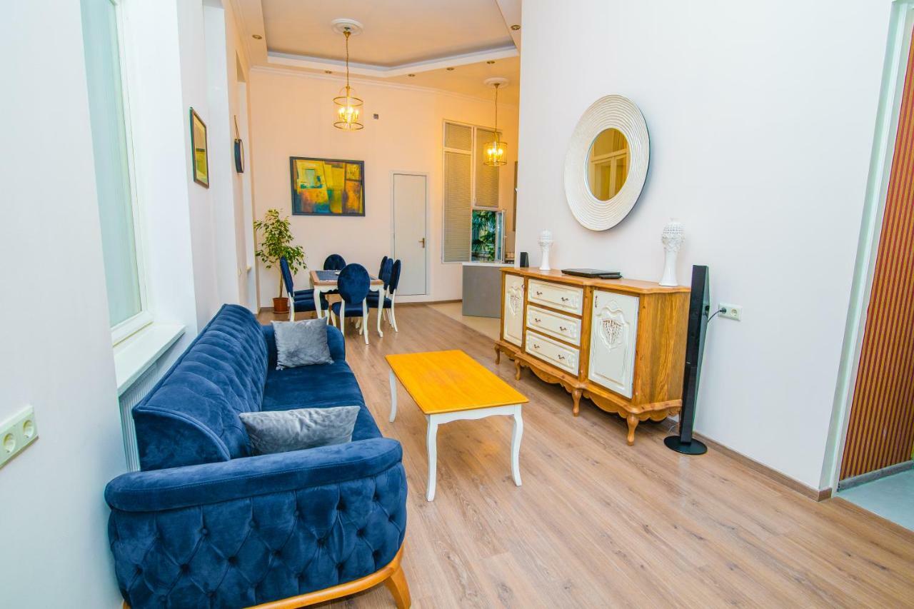 Solo Apartment In City Center Tbilisi Exterior photo